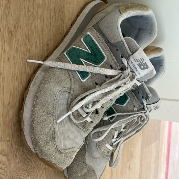 New Balance 574 - Picture 2 of 4